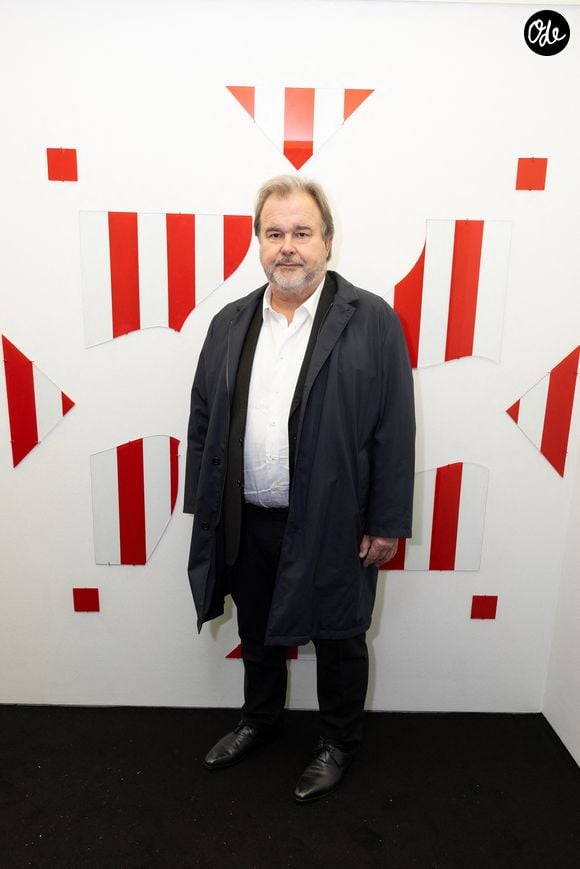 Exclusif - Pierre Hermé - Performance artistique de la chanteuse Yseult durant l'exposition de Miles Greenberg et Daniel Buren organisée par Reiffers Initiative à Paris le 23 Octobre 2025. © Jerémy Melloul / Bestimage