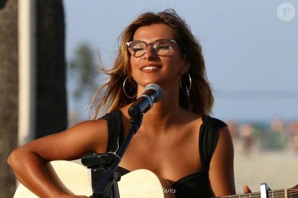 La capture d'écran d'un récent live diffusé sur la chaîne Twitch de la radio NRJ a fait le buzz sur les réseaux sociaux

Margot Abate, Instagram.