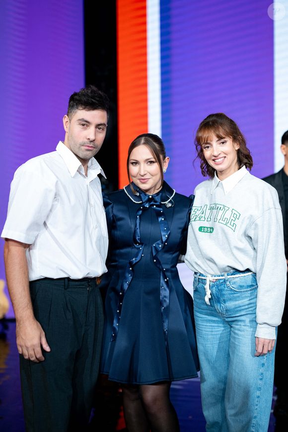 Exclusif - Linh et guests en backstage de l'enregistrement de l'émission "Famille je vous aime" présentée par Michel Drucker et qui sera diffusée le vendredi 29 mai sur France 3, à Paris, France, le 4 décembre 2025. © Gaffiot-Perusseau/Bestimage