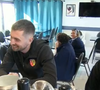 Océane à la ferme avec ses prétendants dans "L'amour est dans le pré".