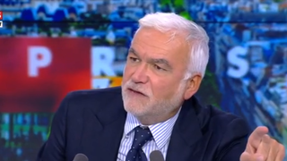 "Vous vous prenez plein de remarques si..." : Pascal Praud pointilleux en coulisses, un ex-chroniqueur de L'heure des pros se confie
