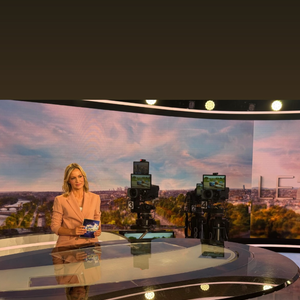 Son retour intervient un an jour pour jour après les obsèques de Thierry Ardisson.

Audrey Crespo-Mara de retour au journal télévisé à une date symbolique.