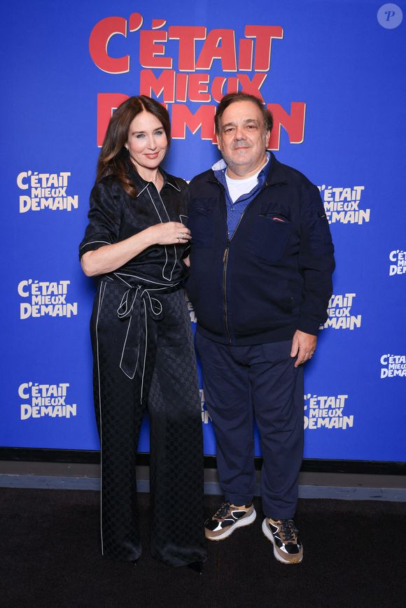 Elsa Zylberstein et Didier Bourdon assistent au photocall de l'avant-première du film C'Etait Mieux Demain qui s'est tenu à l'UGC Cine Cite Bercy à Paris, France, le 29 septembre 2025. Photo David Boyer/ABACAPRESS.COM