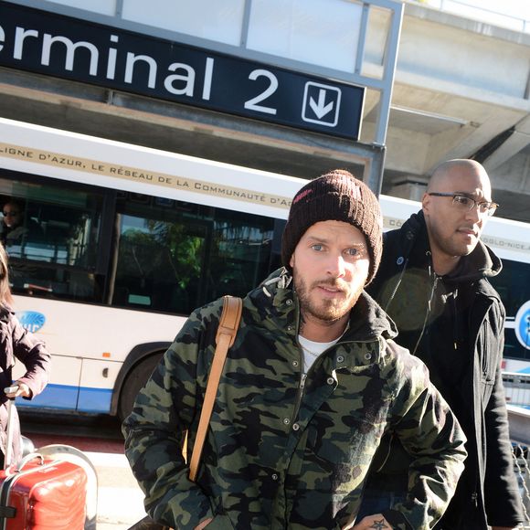 Matt Pokora arrive à l'aéroport de Nice Côte d'Azur à Nice, France, le 25 janvier 2013, dans le cadre de la 14e cérémonie des NRJ Music Awards à Cannes. Photo ABACAPRESS.COM