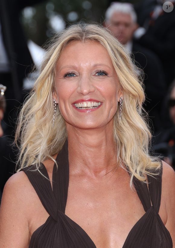 Alexandra Lamy - Montée des marches du film « Le deuxième acte » pour la cérémonie d’ouverture du 77ème Festival International du Film de Cannes, au Palais des Festivals à Cannes. Le 14 mai 2024. Agence / Bestimage