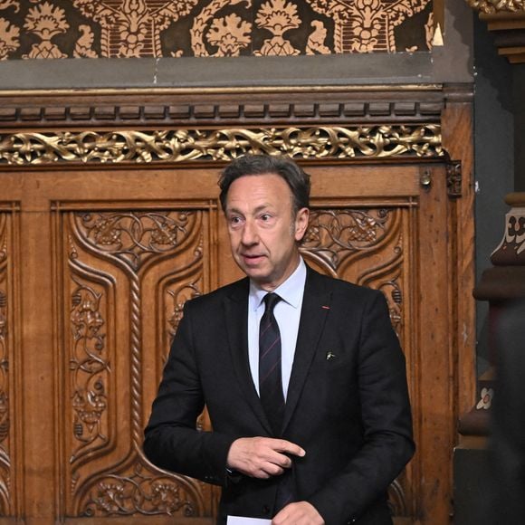 Le journaliste français Stéphane Bern pendant le discours du président français Emmanuel Macron devant les parlementaires dans la galerie royale du Palais de Westminster à Londres, Royaume-Uni, le 8 juillet 2025, avant une visite d'État de trois jours du président français et de son épouse. Photo par Eliot Blondet/ABACAPRESS.COM