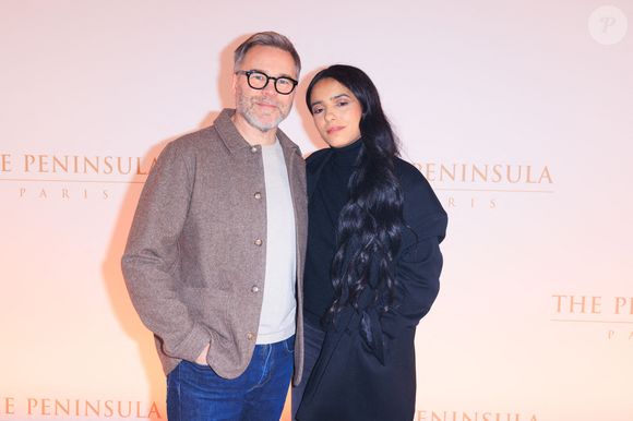 Guillaume de Tonquédec et Hafsia Herzi assistent à un photocall pour le Gala d'Hiver du Peninsula Paris, avec un cocktail dînatoire orchestré par le Chef Exécutif David Bizet et la Chef Pâtissière Anne Coruble à l'hôtel Peninsula à Paris, France le 27 novembre 2025. Photo by David Boyer/ABACAPRESS.COM