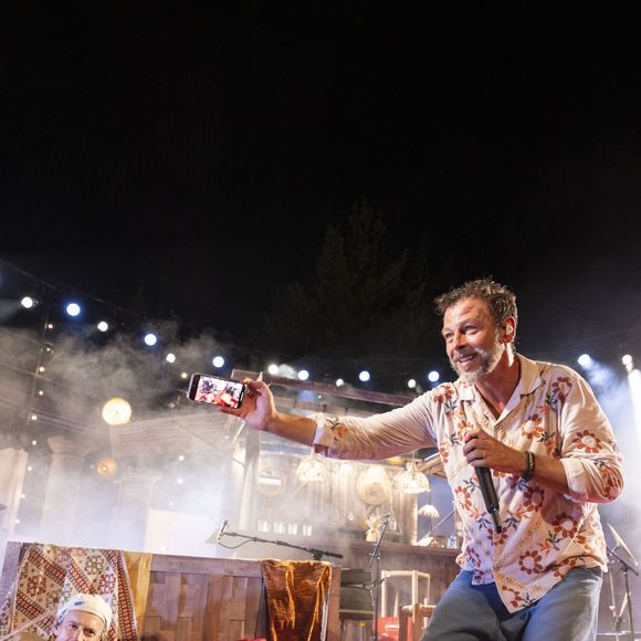 Exclusif - Christophe Maé - Christophe Maé, à l'occasion de sa tournée "Carnet de voyage", en concert au Théâtre de verdure lors du 40ème Festival de Ramatuelle. Le 1er août 2024
Cyril Bruneau / Festival de Ramatuelle / Bestimage