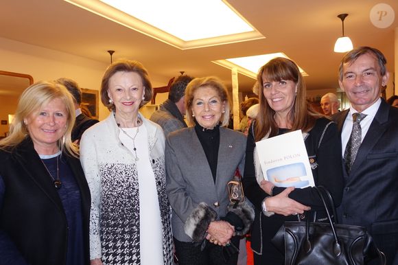 Info - Maria Franca Ferrero, héritière de l'empire chocolatier éponyme, est décédée à l'âge de 87 ans - Exclusif - Lia Riva, Maria Franca Ferrero (la femme de Michele Ferrero, du groupe Ferrero), Louisette Levy Soussan Azzoaglio et Mr et Mme Didier Gamerdinger - Hommage à l'artiste peintre/Sculpteur Jean-Michel Folon dans son atelier à Monaco le 25 novembre 2015. © Claudia Albuquerque/Bestimage