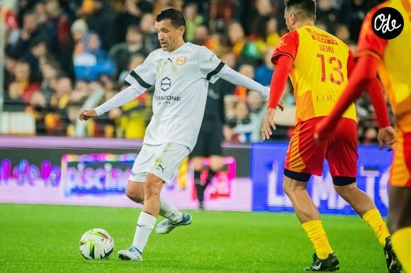 Eric Carriere - Match caritatif entre les anciens du RC Lens et la Team Légendes (4 - 3), au profit de l’association "Un sourire, un espoir pour la vie", à Lens, le 31 octobre 2023. Des influenceurs et créateurs de contenu entre autres ont également participé à cette rencontre. 
© Baptiste Autissier / Panoramic / Bestimage