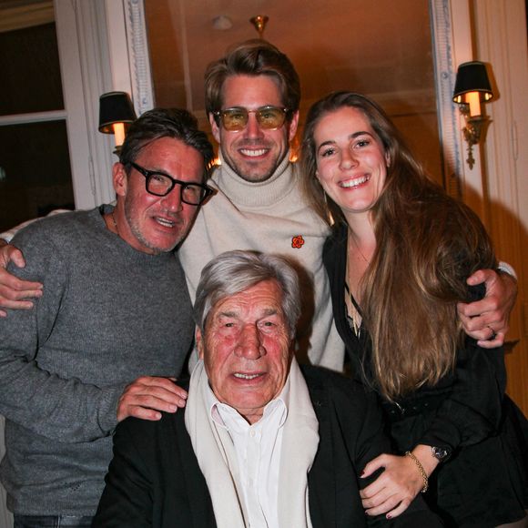 Exclusif - Jean-Pierre Castaldi avec ses enfants Benjamin Castaldi , Giovanni Castaldi et Paola - Jean-Pierre Castaldi fête son anniversaire (81 ans) en famille au restaurant Laurent à Paris le 2 octobre 2025.

© Philippe Baldini / Bestimage
