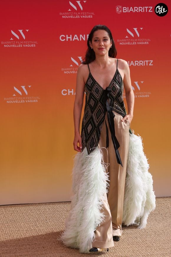 Marion Cotillard au Théâtre de la Gare du Midi lors de la Cérémonie d'ouverture du Festival international du film de Biarritz - Nouvelles Vagues 2026, le 23 juin 2026.  © Jean-Marc Lhomer / Bestimage