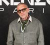 Selon ses propres mots, cette activité lui apporte humilité et concentration, loin de toute compétition. 

Vincent Cassel - Photocall du défilé KENZO "Collection Homme Prêt-à-Porter Automne/Hiver 2025-2026" au Palais de Chaillot lors de la Fashion Week de Paris (PFW), le 24 janvier 2025.
© Christophe Clovis/Bestimage