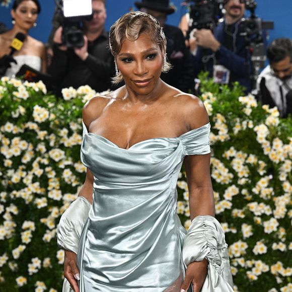 Ce vendredi 22 août, l’athlète américaine est apparue rayonnante dans une publicité Instagram pour la marque Ro.co, spécialisée dans la santé et la perte de poids...

Serena Williams lors du gala de bienfaisance 2025 du Costume Institute célébrant l'ouverture de l'exposition « Superfine : Tailoring Black Style » qui s'est tenue le 5 mai 2025 au Metropolitan Museum of Art de New York. STARMAX / BESTIMAGE
