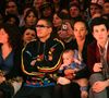Il les a eus avec son ex-compagne Leïla Dixmier dite Sy

JoeyStarr, son ex-compagne Leïla Sy et leur fils Mathis au défilé Jean-Charles de Castelbajac (collection automne-hiver) à Paris. Photo Abaca