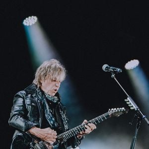 Jean-Louis Aubert au festival Essonne en Scène dans le parc du château de Chamarande, France, le 4 septembre 2021.
Alexandre Fumeron / Bestimage