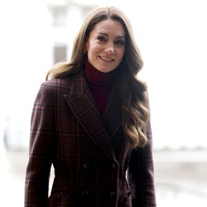 L'occasion pour elle de saluer tout le personnel qui l'a aidée à s'en sortir 
Catherine (Kate) Middleton, princesse de Galles à l'hôpital Royal Marsden, où elle a reçu son traitement contre le cancer, à Londres, Royaume-Uni, le 14 janvier 2025. © Chris Jackson/WPA-Pool/Bestimage