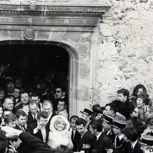 Archives - Sylvie Vartan et Johnny Hallyday lors de leur mariage à Loconville. Le 12 avril 1965
© Keystone Press Agency / Zuma Press / Bestimage