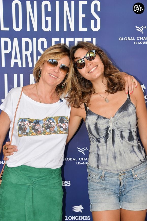Exclusif - Virginie Coupérie-Eiffel et sa fille Vanille Leclerc - Photocall du déjeuner - Longines Paris Eiffel Jumping au Champ de Mars à Paris, le 5 juillet 2019. 

© Veeren Ramsamy/Bestimage