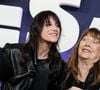 Tout comme l'ancienne propriétaire car l'ombre de Jane Birkin demeure dans les pages du livre.
Charlotte Gainsbourg et sa mère Jane Birkin au photocall de la 48ème cérémonie des César à l'Olympia à Paris le 24 février 2023
© Dominique Jacovides / Olivier Borde / Bestimage