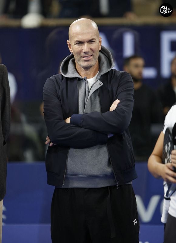Zinédine Zidane assiste à la finale de l'Alpine Paris Major Premier Padel 2025 sur le court Central Philippe Chatrier à Roland Garros, Paris le 14 septembre 2025.

© Marc Ausset-Lacroix/Bestimage