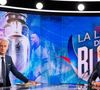 Mais pour l'édition du soir animée par Gilles Bouleau, une nouvelle tête fait aussi son apparition

Gilles BOULEAU animateur TF1 et Didier DESCHAMPS sélectionneur de la France lors de l'annonce de la sélection de l'équipe de France de football pour l'UEFA EURO 2024 au Studio TF1 le 16 mai 2024 à Boulogne Billancourt, France. Photo by Baptiste Fernandez/Icon Sport/ABACAPRESS.COM