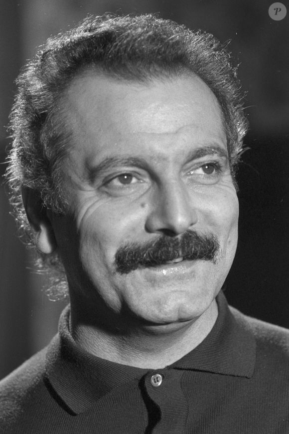 Le 2 avril 2026, la justice a donné raison à Françoise Onteniente, confirmant sa propriété des biens et déboutant Serge Cazzani. 

Archives - En France, à Paris, portrait du chanteur Georges Brassens sur le plateau de "On vous écrira" le 27 octobre 1961. Michel Ristroph via Bestimage