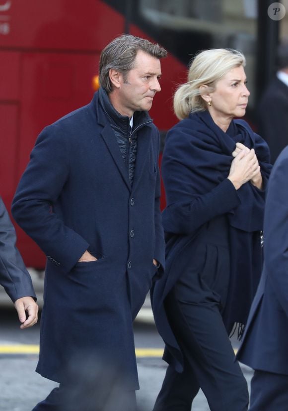 Notre histoire avait un autre socle : l’impression d’avoir trouvé son complément ; de rencontrer une intelligence différente", a-t-elle confié à propos de son ex qui était plutôt "sérieux" tandis qu'elle était plus "extravertie".

François Baroin et sa compagne Michèle Laroque - Arrivées en l'église Saint-Sulpice pour les obsèques de l’ancien président de la République Jacques Chirac à Paris. Un service solennel sera présidé par le président de la République. Le 30 septembre 2019
© Dominique Jacovides / Bestimage