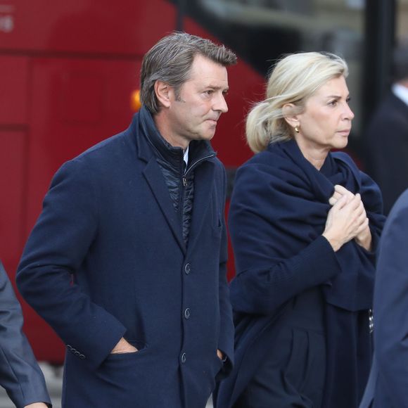 Notre histoire avait un autre socle : l’impression d’avoir trouvé son complément ; de rencontrer une intelligence différente", a-t-elle confié à propos de son ex qui était plutôt "sérieux" tandis qu'elle était plus "extravertie".

François Baroin et sa compagne Michèle Laroque - Arrivées en l'église Saint-Sulpice pour les obsèques de l’ancien président de la République Jacques Chirac à Paris. Un service solennel sera présidé par le président de la République. Le 30 septembre 2019
© Dominique Jacovides / Bestimage