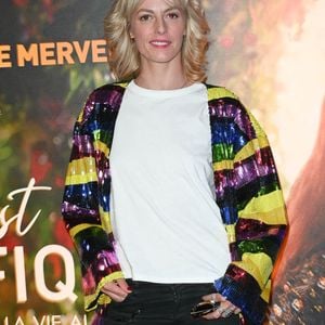 L'actrice de 44 ans campe Astrid Nielsen, une documentaliste de 30 ans qui est autiste qui travaille pour la police judiciaire.

Sara Mortensen au photocall de l'avant-première du film "C'est Magnifique !" au cinéma UGC Ciné Cité Les Halles à Paris le 31 mai 2022. © Coadic Guirec / Bestimage