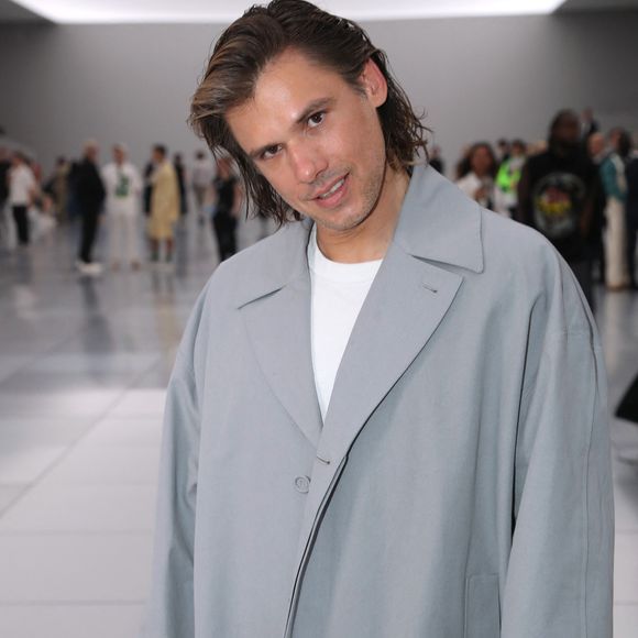 Avant d'être Orelsan, il est Aurélien Cotentin. 

Aurelien Cotentin, Orelsan (chanteur, rappeur) - Célébrités au Défilé de Mode Dior Homme, Collection Printemps-Été 2024 - Front Row - Dans le cadre de la Fashion Week de Paris, France, le 23 Juin 2023.  © Olivier Borde / Bertrand Rindoff / Bestimage