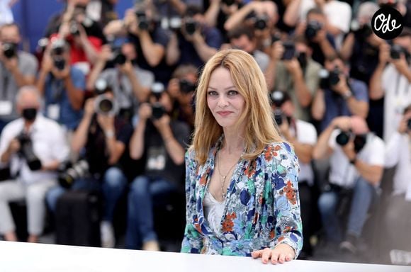 Vanessa Paradis au photocall du film Cette musique ne joue pour personne (Cannes première) lors du 74ème festival international du film de Cannes le 10 juillet 2021 © Borde / Jacovides / Moreau / Bestimage