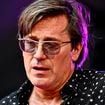 Deux ans après le départ de Françoise Hardy, son fils Thomas Dutronc dans le creux de la vague : "Je suis dans une période là..."