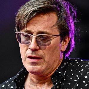 La disparition de l'icône de la chanson française, Françoise Hardy, a laissé un grand vide dans le monde de la musique, mais surtout dans le coeur de son fils.

Thomas Dutronc en concert lors du 5ème Festival de Jazz en Albret à Nérac.

© Thierry Breton / PsnewZ / Bestimage