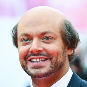 Kev Adams assiste à la Première de la Nouvelle Vague à Cannes, France, le 17 mai 2025 dans le cadre du 78ème Festival de Cannes. Photo par Aurore Marechal/ABACAPRESS.COM