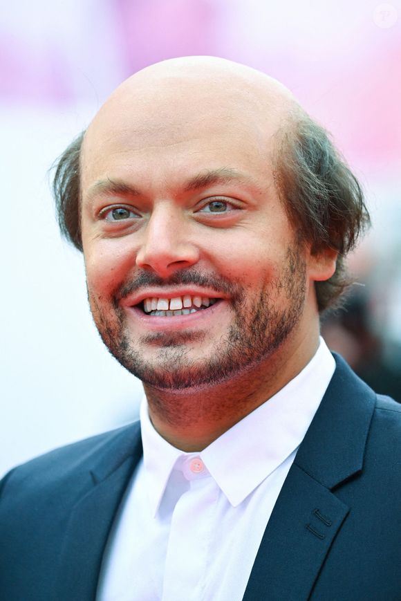 Kev Adams assiste à la Première de la Nouvelle Vague à Cannes, France, le 17 mai 2025 dans le cadre du 78ème Festival de Cannes. Photo par Aurore Marechal/ABACAPRESS.COM