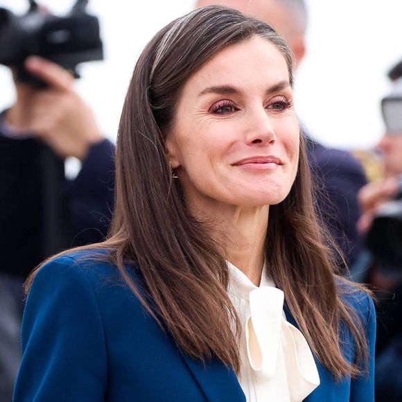 Le roi Felipe VI et la reine Letizia d'Espagne président les adieux du « Juan Sebastián de Elcano » avec l'Infante Leonor comme aspirante à Cadix - Farewell ceremony on the occasion of the departure of the training ship ‘Juan Sebastián de Elcano’ in the port of Cadiz, Spain, 11 January 2025. ( DANA-No: 02576863 )