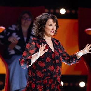 Exclusif - Anne Roumanoff lors de l'enregistrement de l'émission "Qui Ment?" présentée par B.Guillon et diffusée le 23 juillet 2026 sur France 2, à Saint-Denis, Seine Daint-Denis, France, le 24 novembre 2025. © Jeremy Melloul/Bestimage