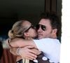 Comment Jade et Joy ont-elle accepté le nouveau compagnon de Laeticia Hallyday ?
Exclusif - Laeticia Hallyday accompagnée de son compagnon Frédéric Suant et de sa fille Joy sont allés accueillir Jade à l'aéroport de Saint-Barthélemy-Rémy-de-Haenen où tout le monde se retrouve pour le 50ème anniversaire de Laeticia, à Saint-Jean, Saint-Barthélémy, Antilles françaises, France.