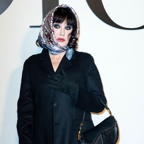 Isabelle Adjani - Photocall du défilé de mode automne-hiver 2022/2023 "Christian Dior" lors de la fashion week de Paris. Le 1er mars 2022
© Olivier Borde / Bestimage