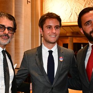Stephane Hasbanian, Gabriel Attal et Georges Yaramis co-président du conseil de coordination des assyros chaldéens de France au dîner annuel du CCAF (Conseil de coordination des associations arméniennes de France) à l'hôtel du collectionneur à Paris le 11 mars 2025
Comme chaque année, la onzième édition du désormais fameux dîner du CCAF a fait salle comble. 450 personnes se sont retrouvées dans les salons de l'hôtel du collectionneur, à Paris. Lors du cocktail, plusieurs personnalités politiques ont eu l'occasion de s'entretenir avec les invités.
Comme de coutume, un certain nombre de figures intellectuelles étaient également au dîner.
C'est Nelson Monfort qui a présenté la soirée en rappelant que la soirée est l'occasion de nous retrouver et de réaffirmer les liens profonds qui unissent la France et l'Arménie, liens tissés par l'histoire, la culture et des valeurs communes.
Cette soirée incarne à la fois un hommage solennel et un appel à l'action. Hommage envers celles et ceux qui oeuvrent sans relâche pour la cause arménienne; mais appel à la communauté internationale pour qu'elle s'engage résolument pour la justice et la paix.

© Christian Liewig / Bestimage