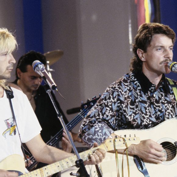Archives - En France, à Paris, sur le plateau de l'émission "Champs-Elysées", Renaud et Francis Cabrel. Le 9 septembre 1988
© Bernard Leguay via Bestimage
