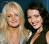 En 2003, Kareen Antonn a connu un immense succès grâce à son duo avec Bonnie Tyler sur "Si demain... (Turn Around)", vendu à plus de deux millions d'exemplaires.

Kareen Antonn lors d'un concert de Bonnie Tyler à La Cigale à Paris, lors duquel elle a fêté son anniversaire du scène.

© BAHI / BESTIMAGE