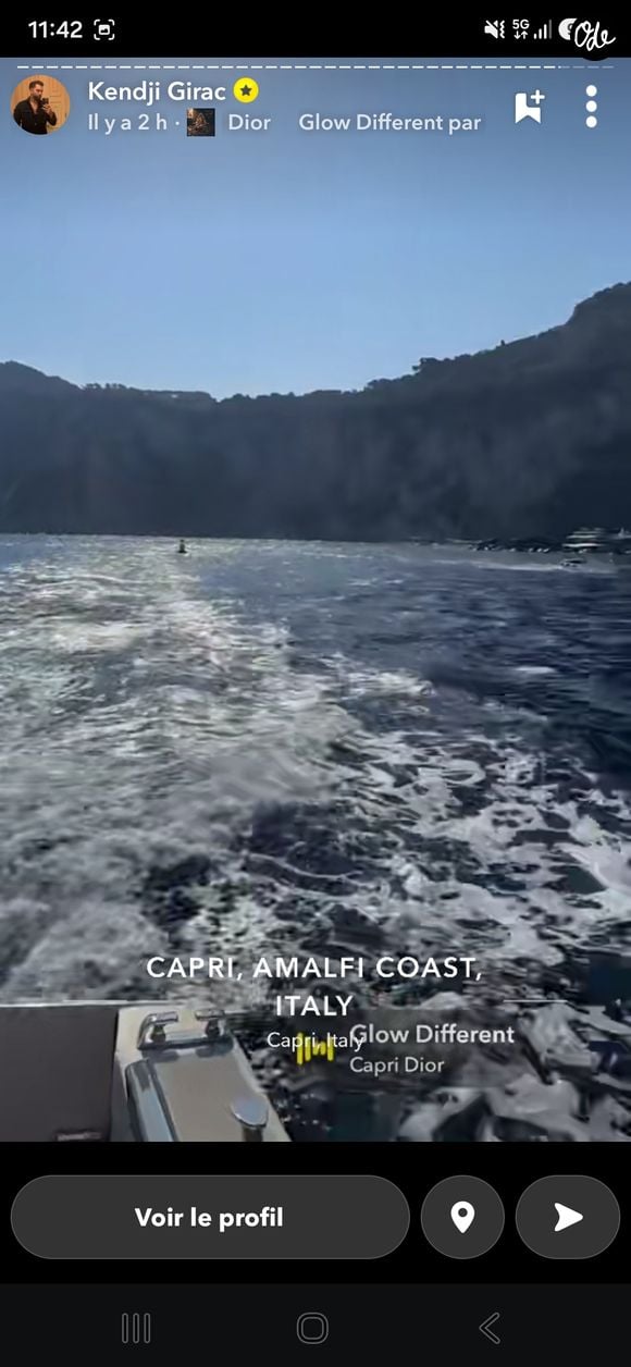Le 14 août, il a fait savoir sur Instagram qu'il se trouvait en Italie, à Capri

Kendji Girac en vacances à Capri. Image partagée par le chanteur sur son compte Snapchat le 14 août 2026.
