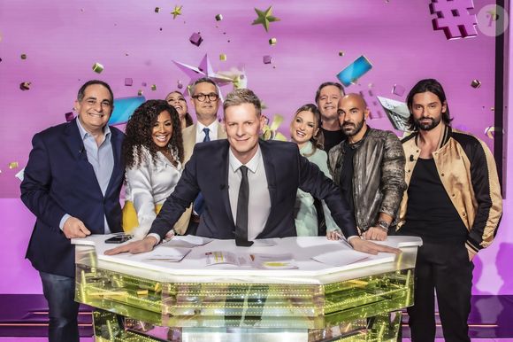 Exclusif - Laurent Fontaine, Ludivine Retory, April Benayoum, Guillaume Frisquet, Matthieu Delormeau, Fiona Deshayes, Jean-Michel Maire, Florian Anselme, Hugo Manos (compagnon de L.Ruquier) - Sur le plateau  de l'émission TPMP (Touche pas à mon poste) People nouvelle version, présentée par M. Delormeau et ses chroniqueurs, enregistrée à Paris le 28/01/2022 et diffusée samedi 29/01/2022 sur C8 à 19h10 - Paris le 28/01/2022- © Jack Tribeca / Bestimage