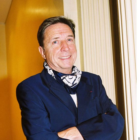 Sa propriété a été vendue plusieurs années après sa mort, en 2008, et il repose désormais au cimetière de Saint-Pardoux, aux côtés de ses proches.
Pascal Sevran lors d'une conférence de presse donnée par France Télévisions

AGENCE / BESTIMAGE