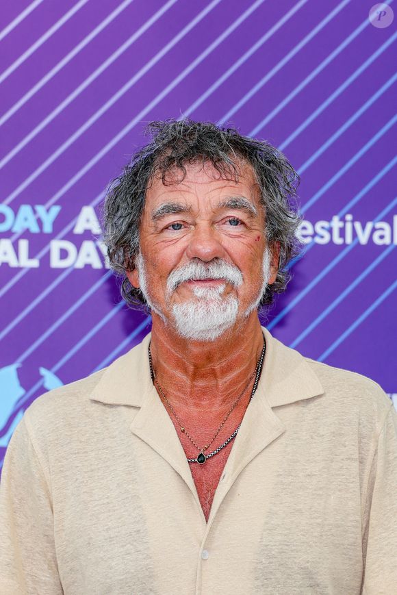 “Je leur ai raconté quelques anecdotes assez scabreuses…”, ajoute-t-il

Olivier Marchal (Nymphe d'honneur) au photocall lors de la 63ème édition du Festival de télévision de Monte-Carlo, à Monaco, le 17 juin 2024. © Denis Guignebourg/Bestimage