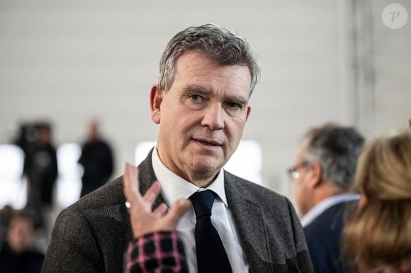 Selon le "Parisien", Arnaud Montebourg rejoindra la chaîne info au printemps

Le président Emmanuel Macron visite le site de Airbus à Toulouse à l'occasion des deux ans du plan d'investissement France 2030 le 11 décembre 2023.
© Eliot Blondet / Pool / Bestimage