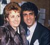 Marié pendant quarante-cinq ans à Suzy Leyris, Enrico Macias a souvent expliqué combien son métier l’avait amené à voyager, et parfois à s’égarer...

Archives - Enrico Macias avec sa femme Suzy dans sa loge de l'Olympia à Paris, en 1985.