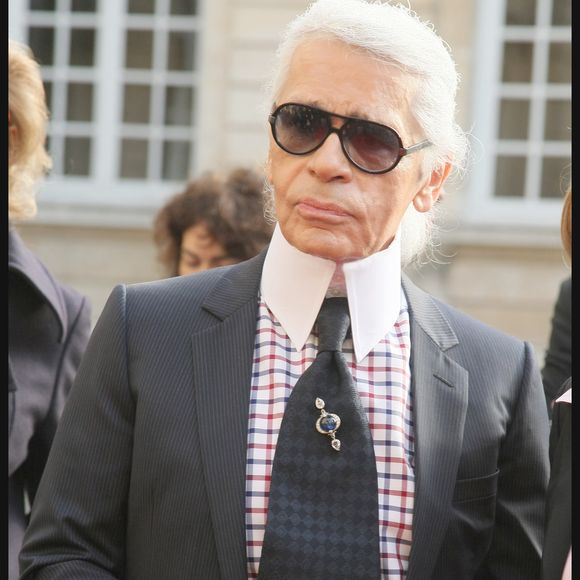 Première frappe de la série de monnaies de collection « Coco Chanel », dessinée par Karl Lagerfeld. © Borde-Guirec / Bestimage